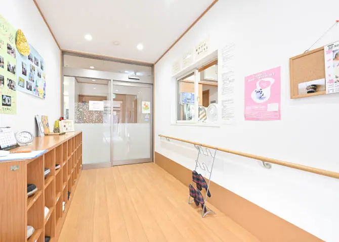 施設内通路の画像
